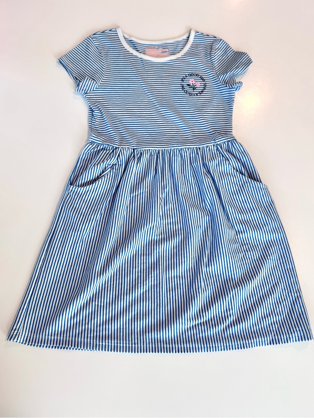 Cat & Jack Girls Blue & White Stripe Short-Sleeve Pocket Dress, Size M (8)